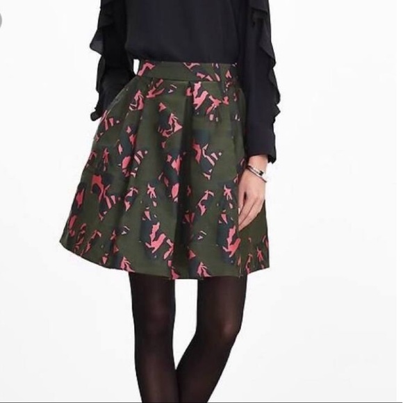 Banana Republic High Waisted Skirt - Picture 5 of 5